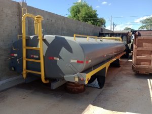 Tanque de Transporte de Água – 15.000 Litros • Reformado • Excelente Estado