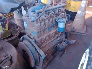 Motor MWM 229 COM 4 CILINDROS