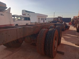 CHASSI DE CAMINHÃO CANAVIEIRO MERCEDES-BENZ 2638